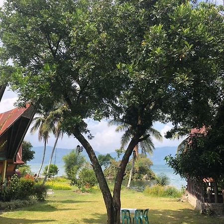 Leokap Homestay Tuk Tuk Extérieur photo